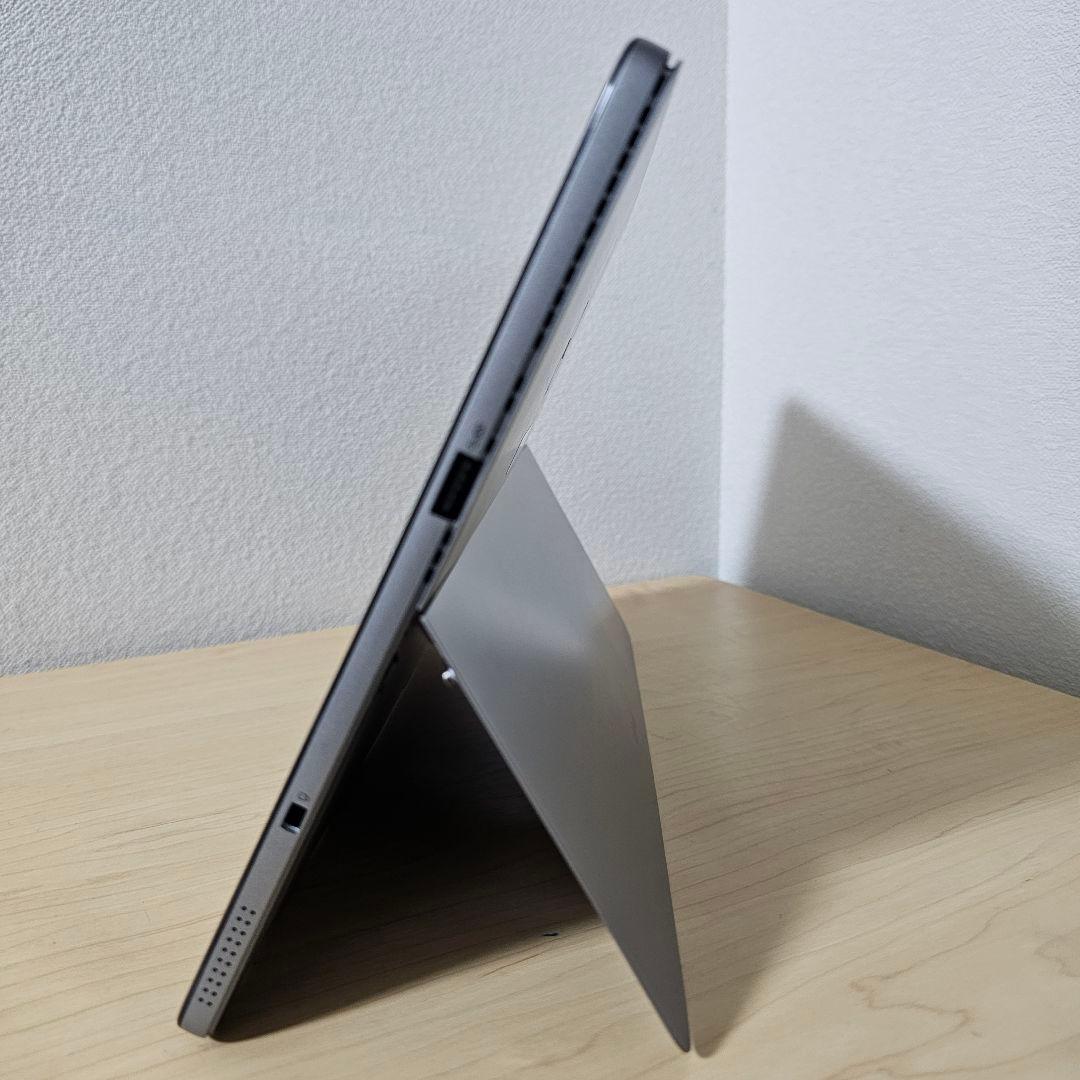 Latitude 7210 2in1／Surface Pro7 ライバル機　i7