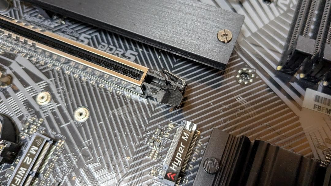 intel Core i7 14700KF + Z790マザー