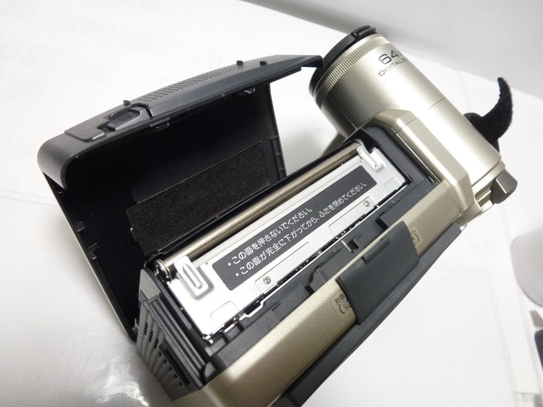 希少大人気　動作品　シャープ　SHARP ビデオカメラ VL-EL480　8ミリ