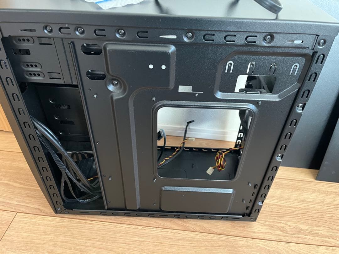 ミニタワー型 ブラック PCケース ガレリア