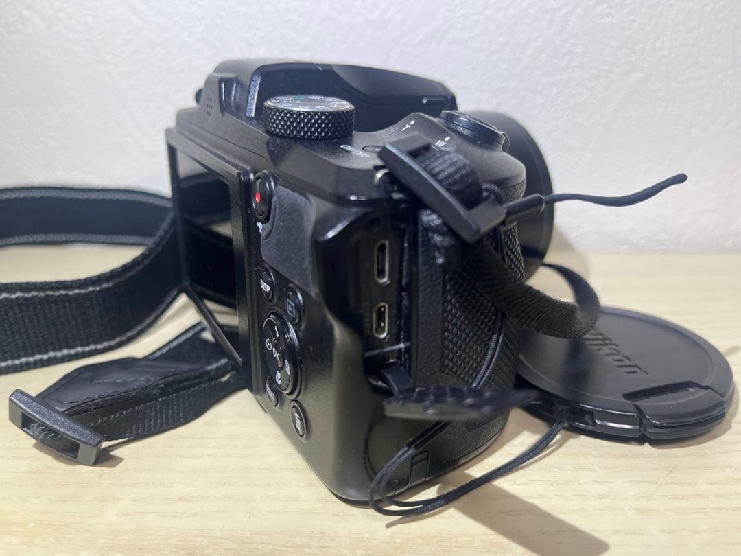Nikon coolpixB600デジタルカメラ 広角レンズ付き