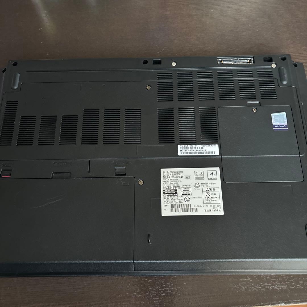 CELSIUS H780 I7 8850H 富士通　予備バッテリーつき