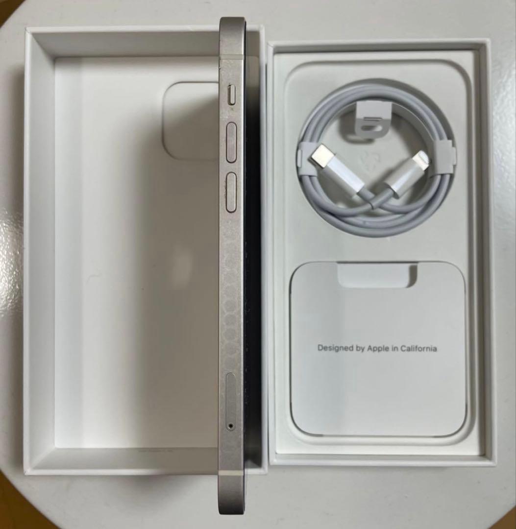 Apple iPhone 12ホワイト 64GB 本体（新品ガラスフィルム付き）