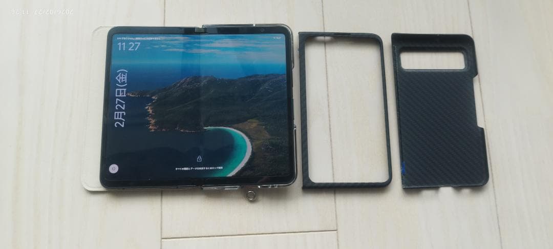 【中古】Google Pixel Fold 完動品、SIMフリー本体と中古ケース