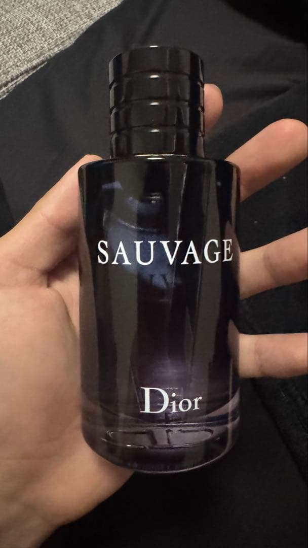 Dior 香水　SAUVAGE