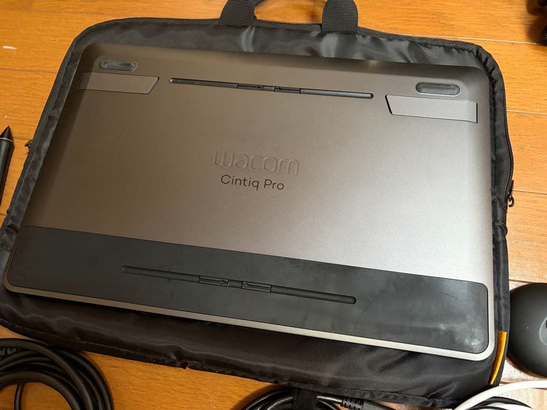 液タブ・ペンタブ wacom cintiq pro 13