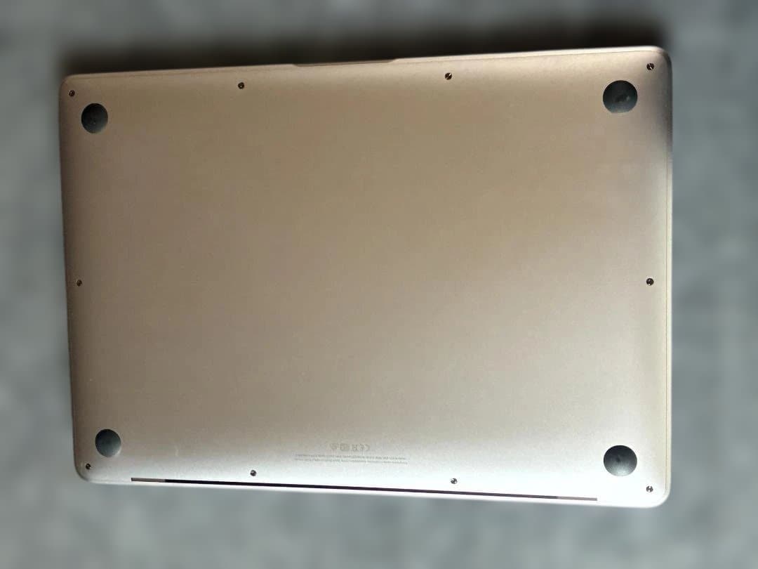 【極美品】MacBook Air M1 バッテリー100%/充放電32回