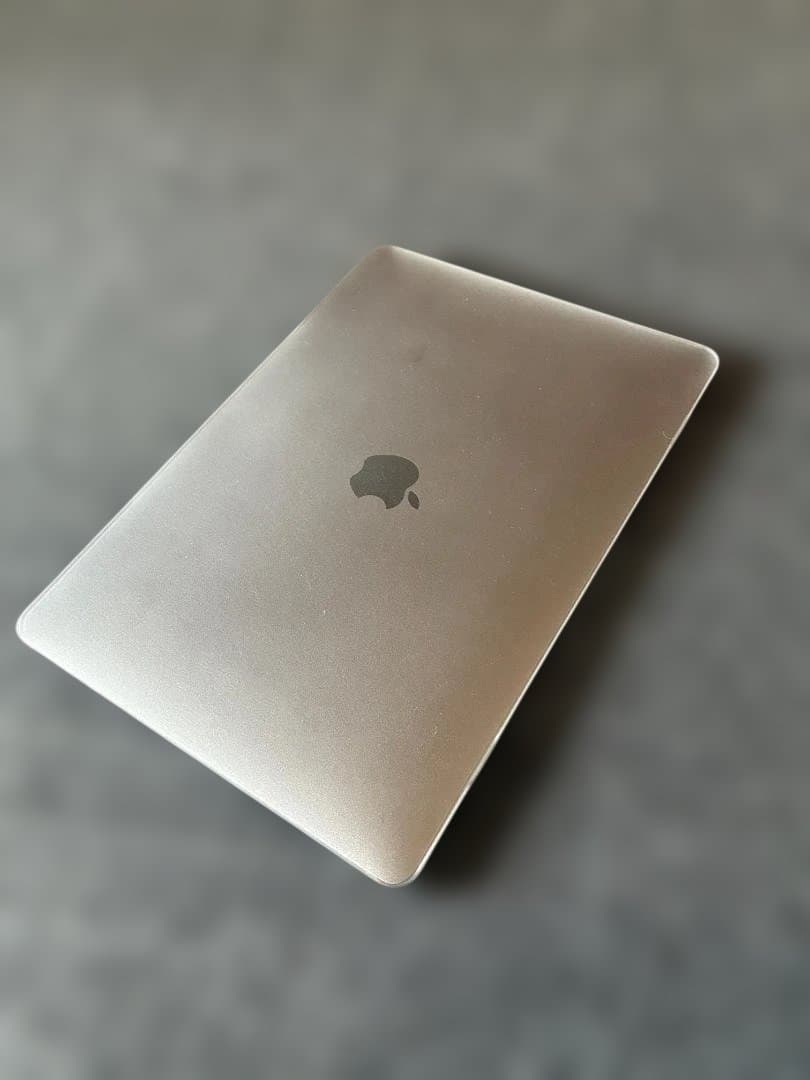 【極美品】MacBook Air M1 バッテリー100%/充放電32回