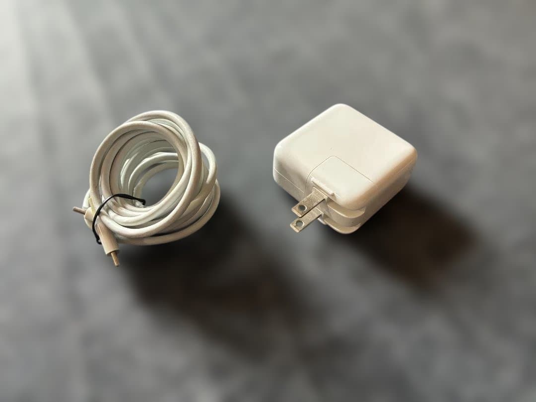 【極美品】MacBook Air M1 バッテリー100%/充放電32回
