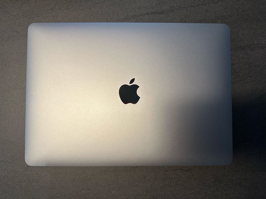 M1チップ Macbook Air 2020 メモリ16gb SSD256gb