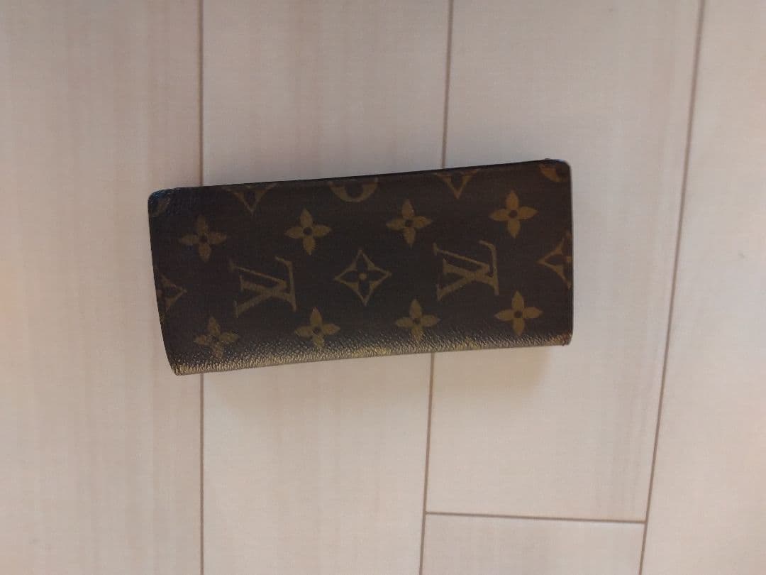 ルイヴィトン　LOUIS VUITTON　モノグラム　メガネケース