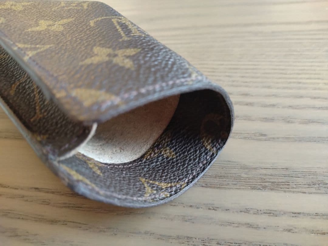 ルイヴィトン　LOUIS VUITTON　モノグラム　メガネケース