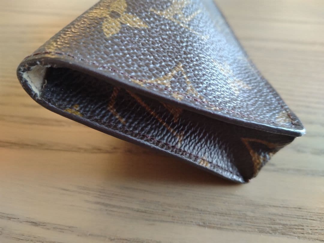 ルイヴィトン　LOUIS VUITTON　モノグラム　メガネケース