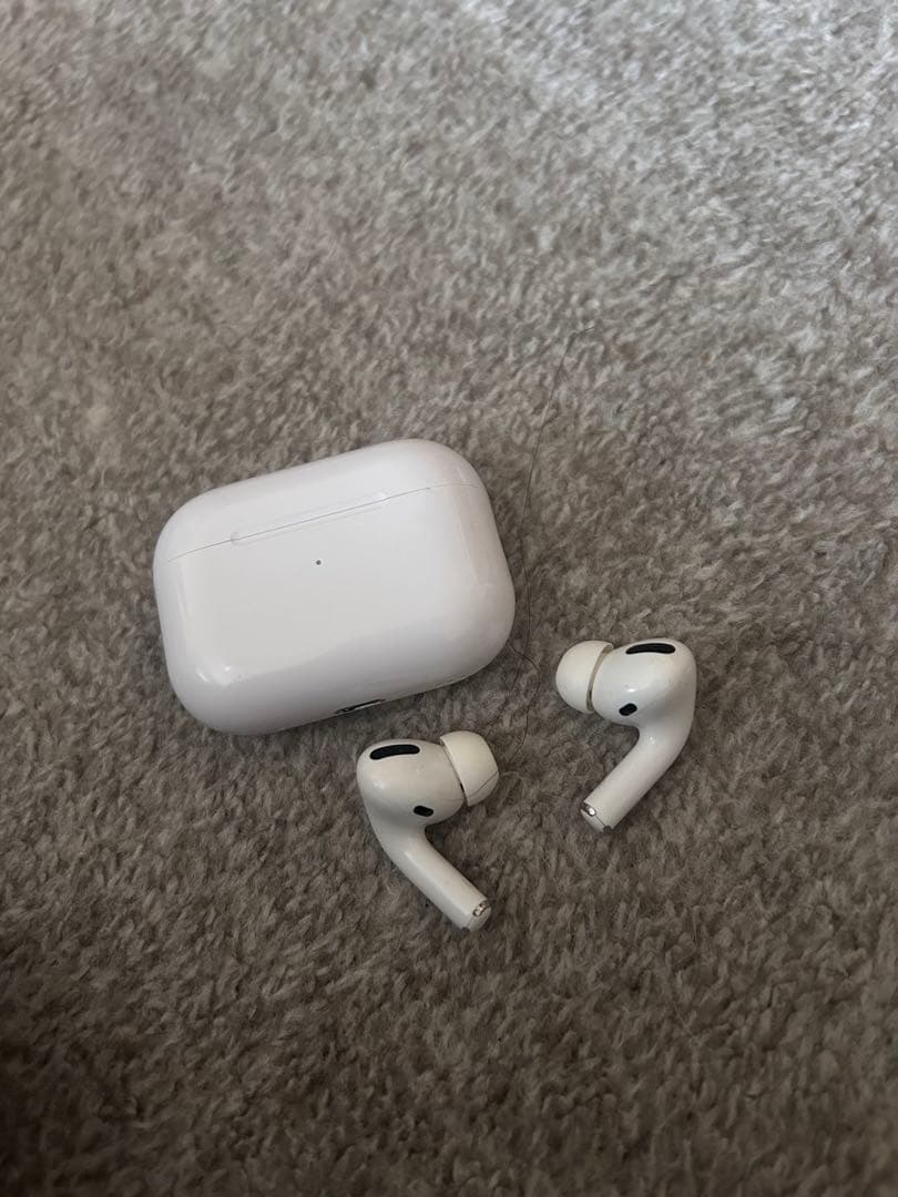 ヘッドホン Apple AirPods Pro2 Lightning