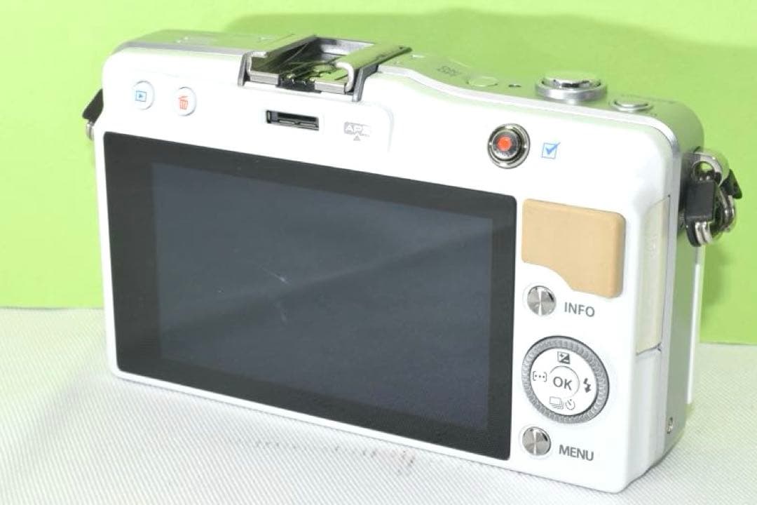 OLYMPUS E-PM2 ☆送料無料☆