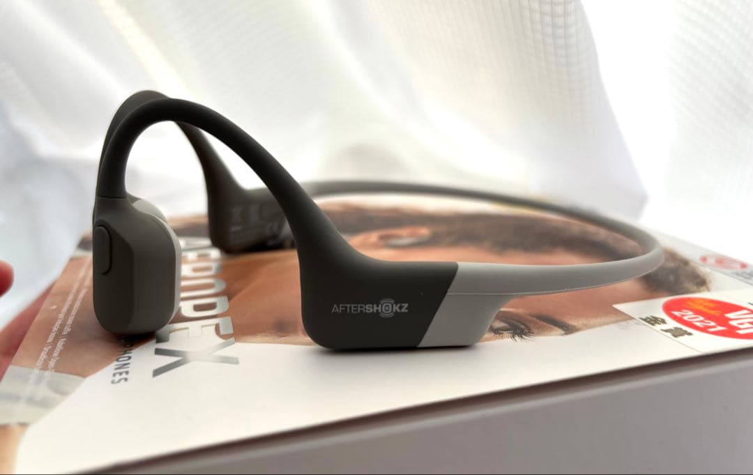 バ*ン様 【美品】AFTERSHOKZ AEROPLEXワイヤレス骨伝導イヤホン