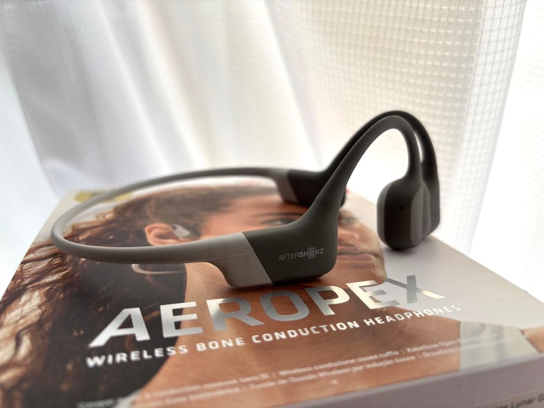 バ*ン様 【美品】AFTERSHOKZ AEROPLEXワイヤレス骨伝導イヤホン