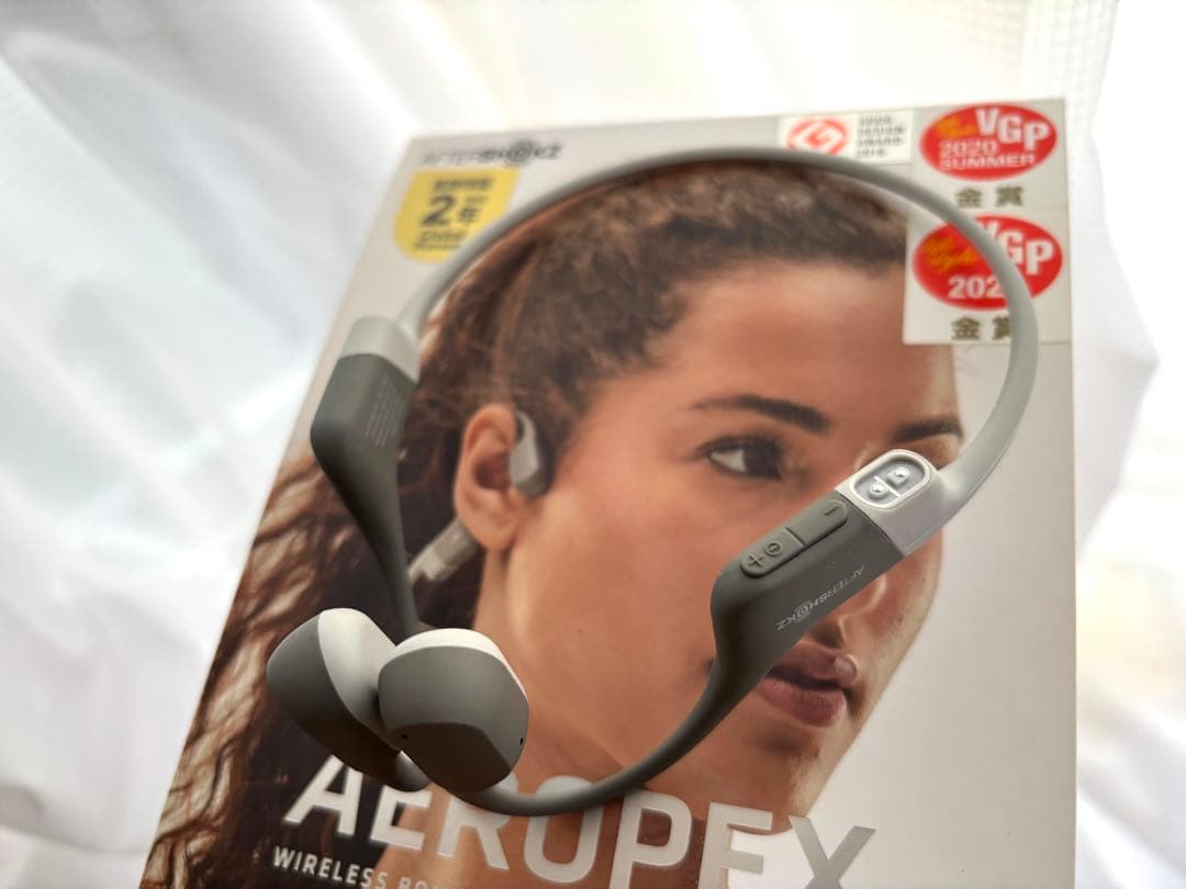 バ*ン様 【美品】AFTERSHOKZ AEROPLEXワイヤレス骨伝導イヤホン