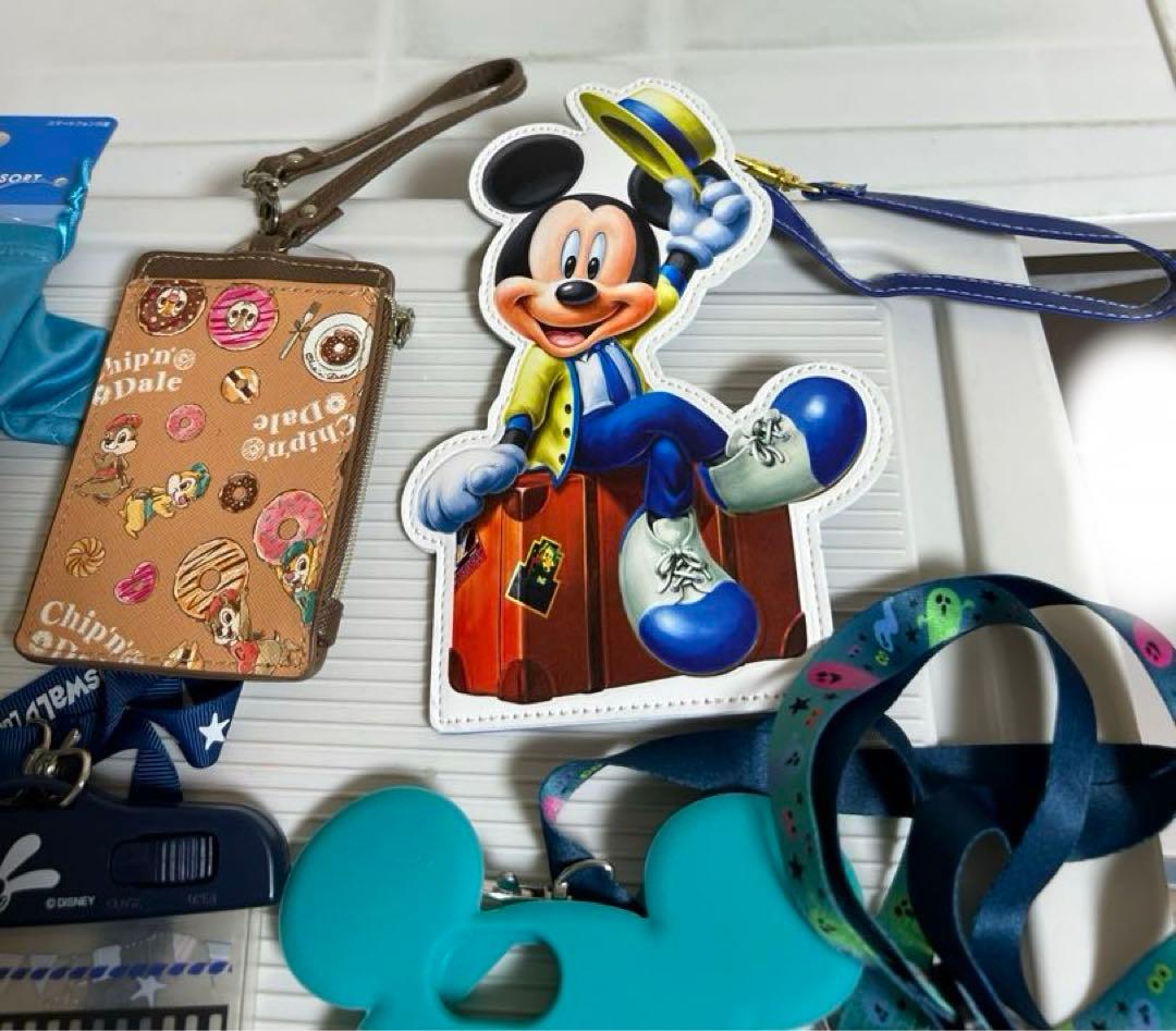 ディズニー、スマホケース、パスケースセット（ミッキー、ドナルド、チップ&デール）