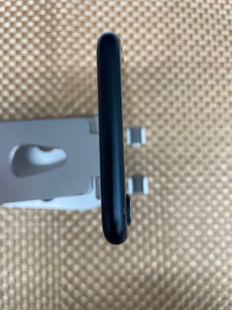 iPhone SE第3世代 64GBミッドナイトSIMフリー【4628】
