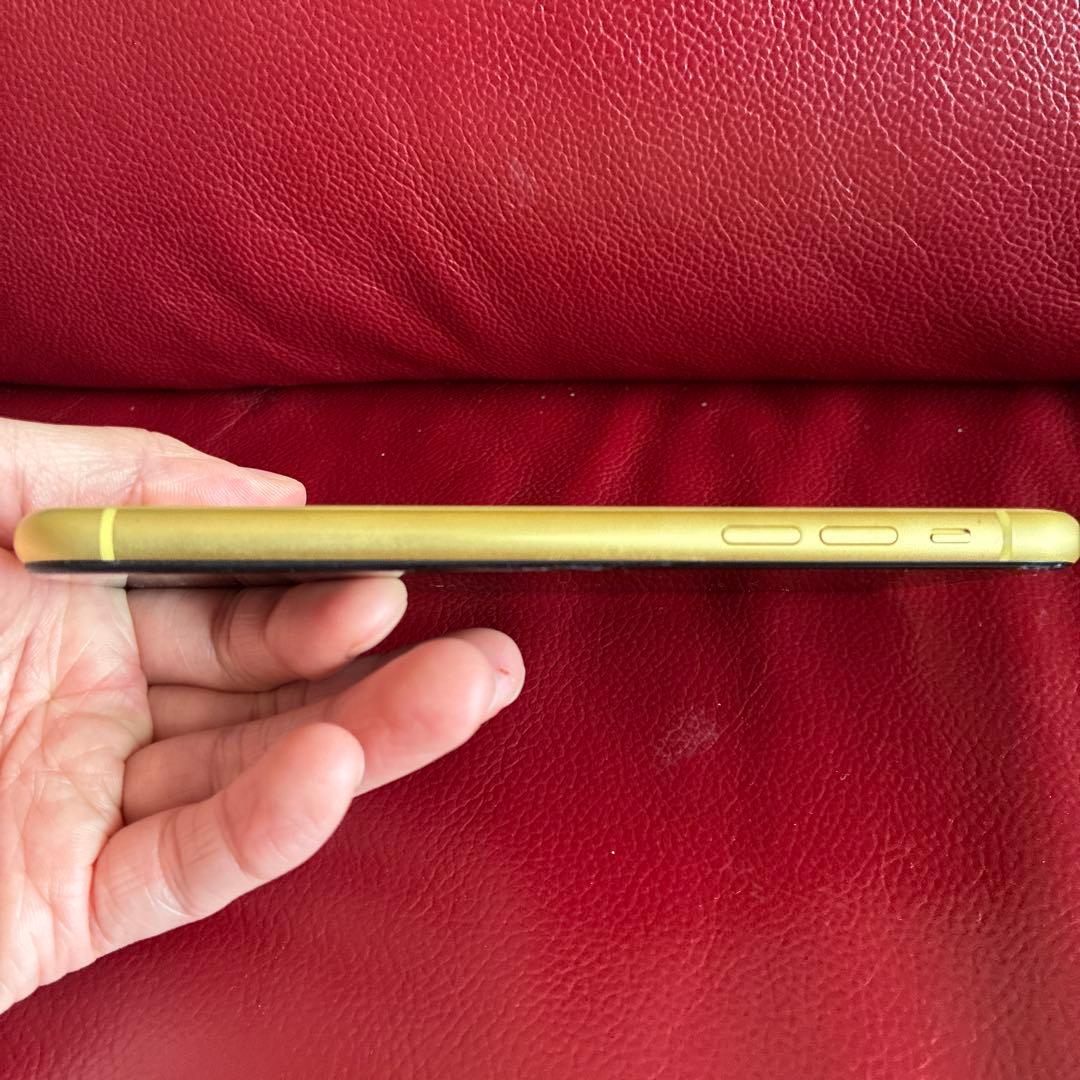Apple iPhone 11 イエロー