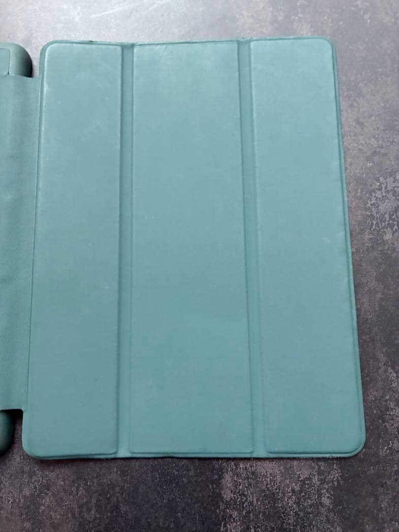 【Apple】 iPad （第8世代）32G スペースグレー Wi-Fiモデル