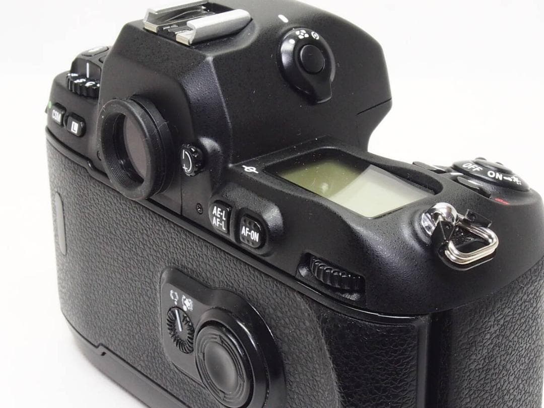 ■美品■ Nikon F100 ボディ 《 動作光学良好 使用感少 》