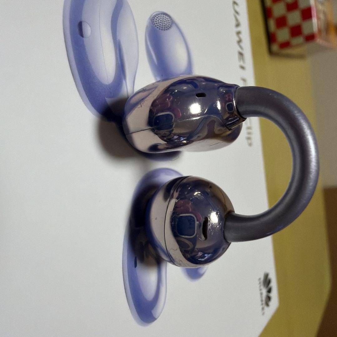 パープル ワイヤレスイヤホン 片耳のみ！充電ケース付き