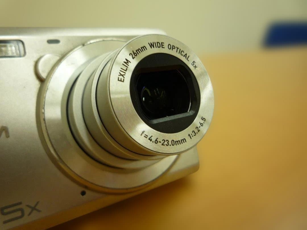 CASIO EXILIM EX-ZS10 デジタルカメラ