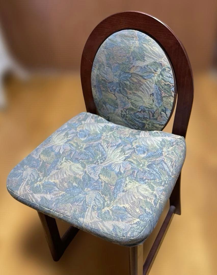 セット販売2万円　ドレッサーの椅子　ドレッサー購入時に価格お値下げします