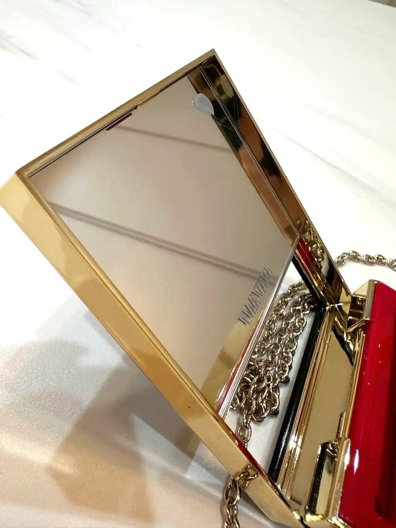 新品 VALENTINO GOクラッチ ＆ 口紅(ミニロッソ）