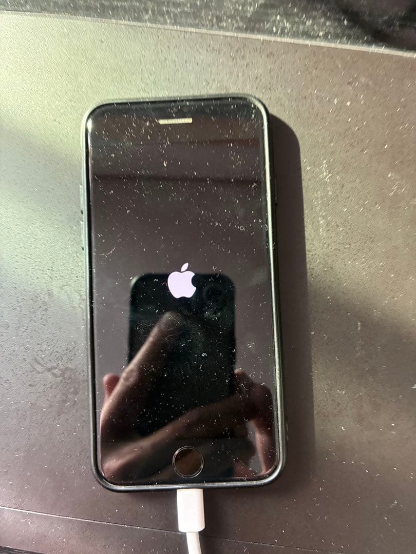 iPhone SE (第3世代) ブラック 本体