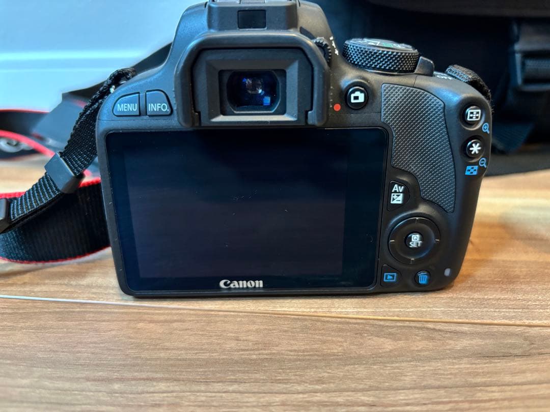 Canon EOS Kiss X7 ダブルズームセット 美品　カメラバッグ付き
