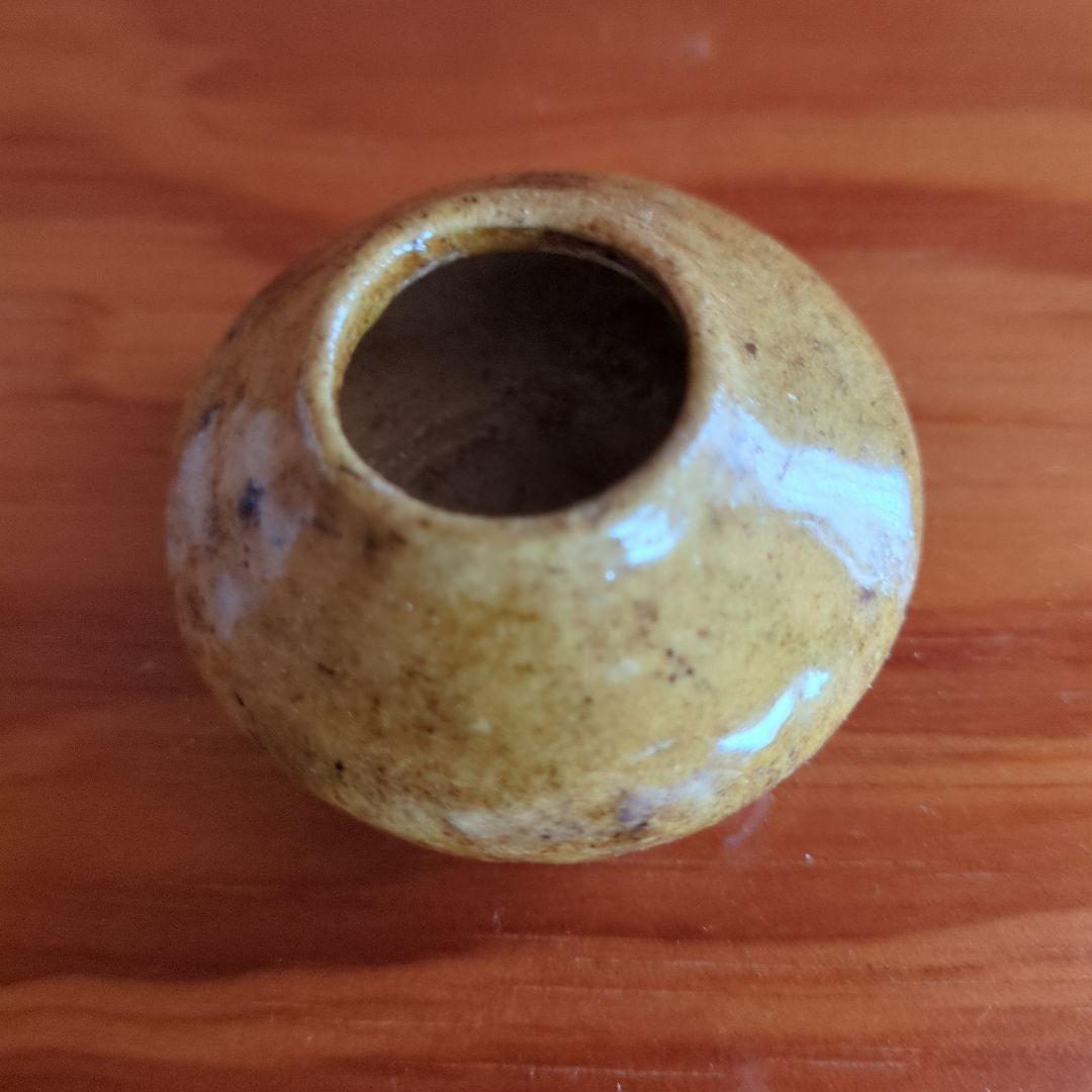 陶器製小花瓶 木箱付き　褐釉小壷