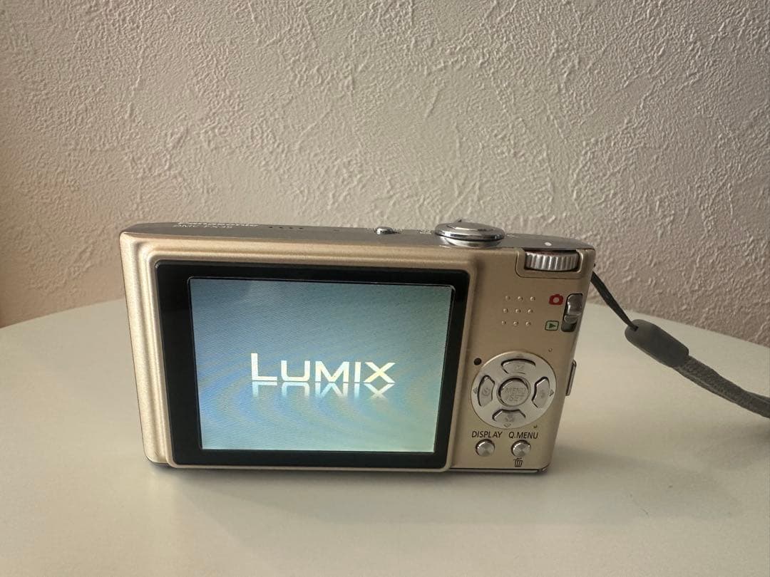 Panasonic LUMIX DMC-FX35 デジカメシャンパンゴールド