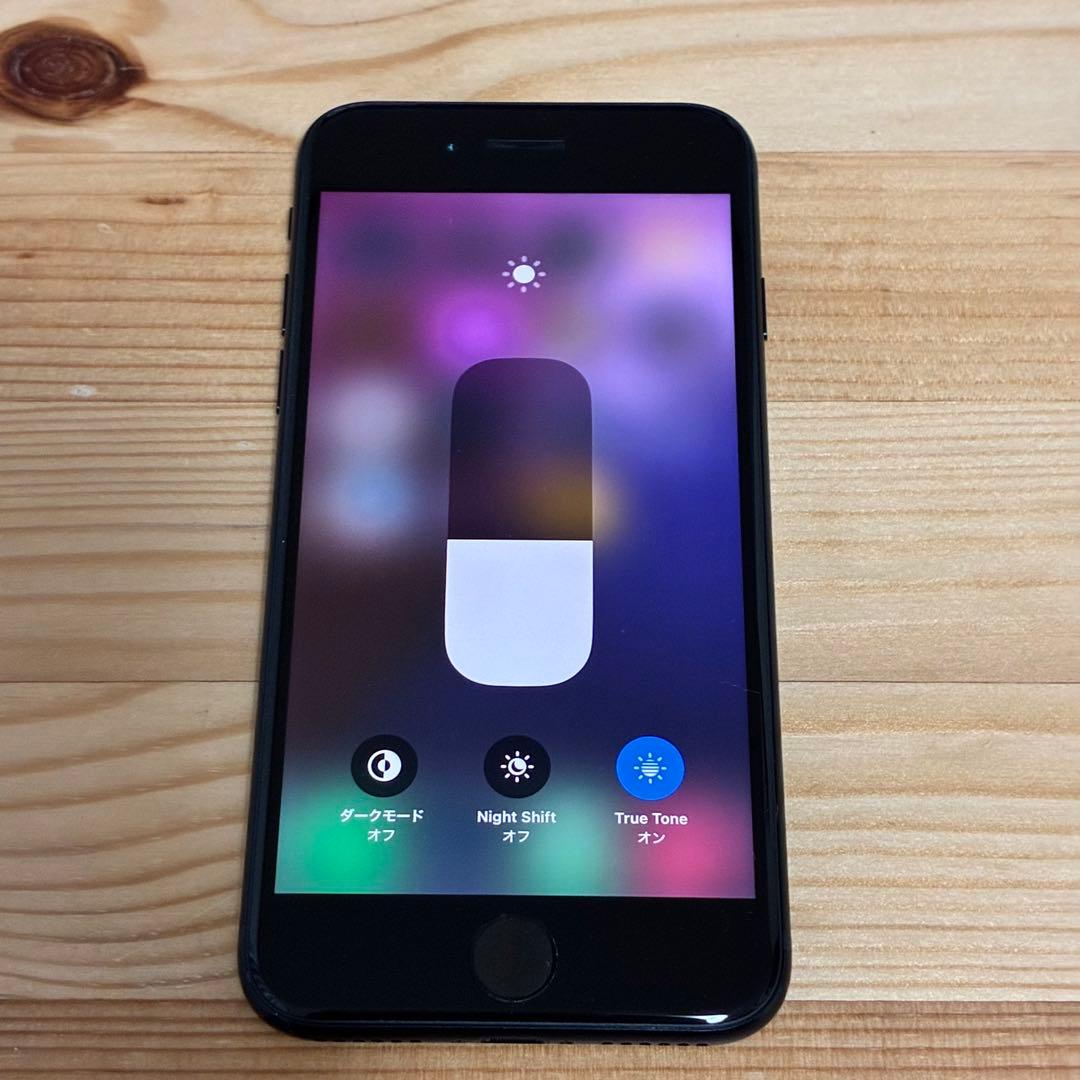 yy17280C バッテリー新品　iPhoneSE第3世代64GB SIMフリー