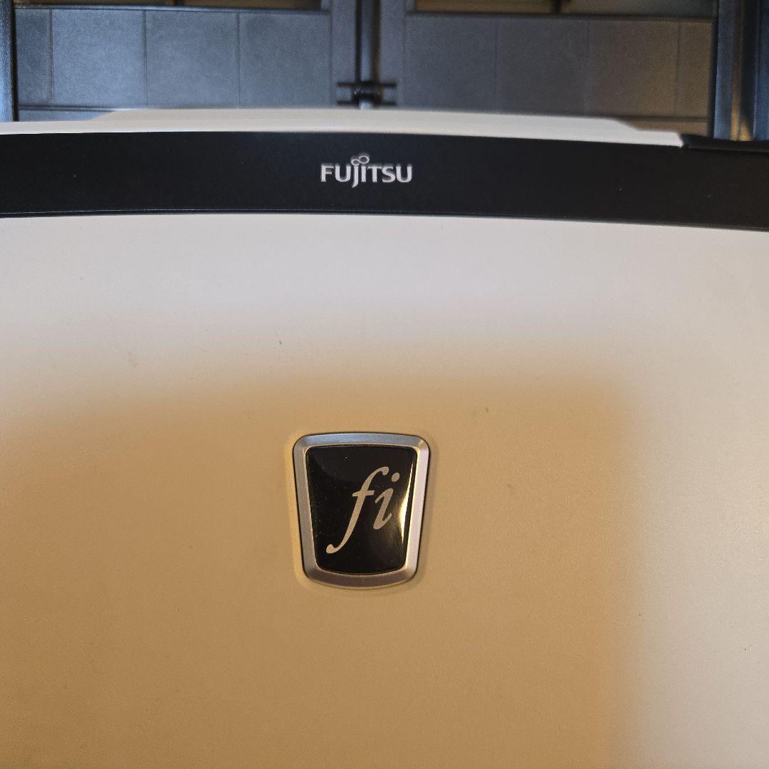 Fujitsu fi-6130Z ドキュメントスキャナー