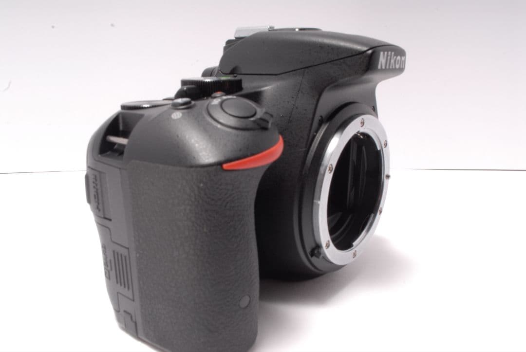 ⭐️まるで新品！ショット数 91 枚⭐️ Nikon D5500 ボディのみ