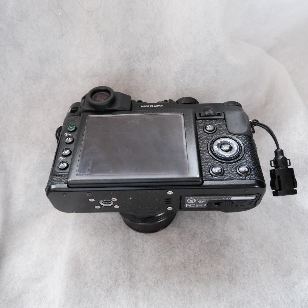 Fujifilm X10 デジタルカメラ