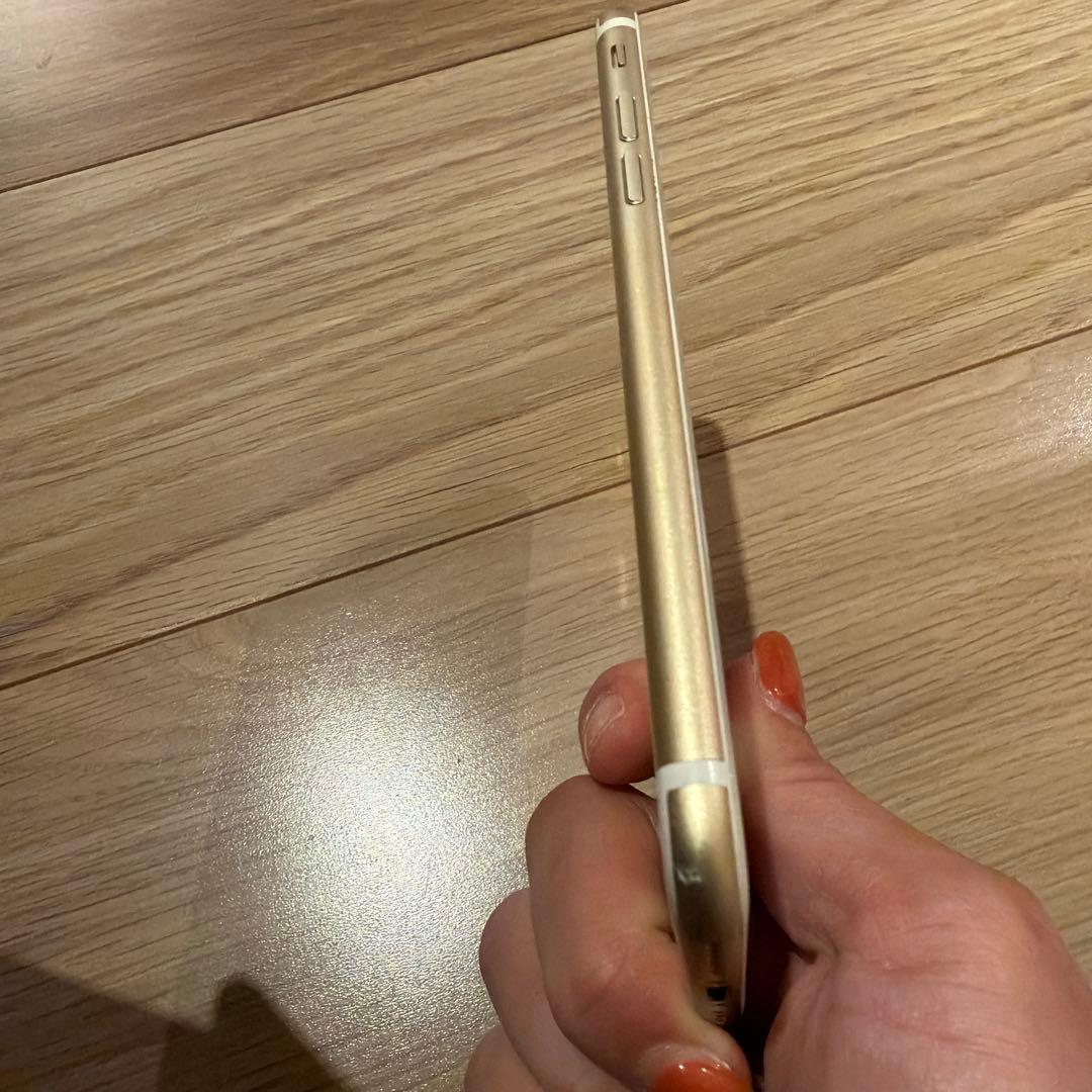 iPhone7 128GB ゴールド SIMフリー バッテリー96% 初期化済み