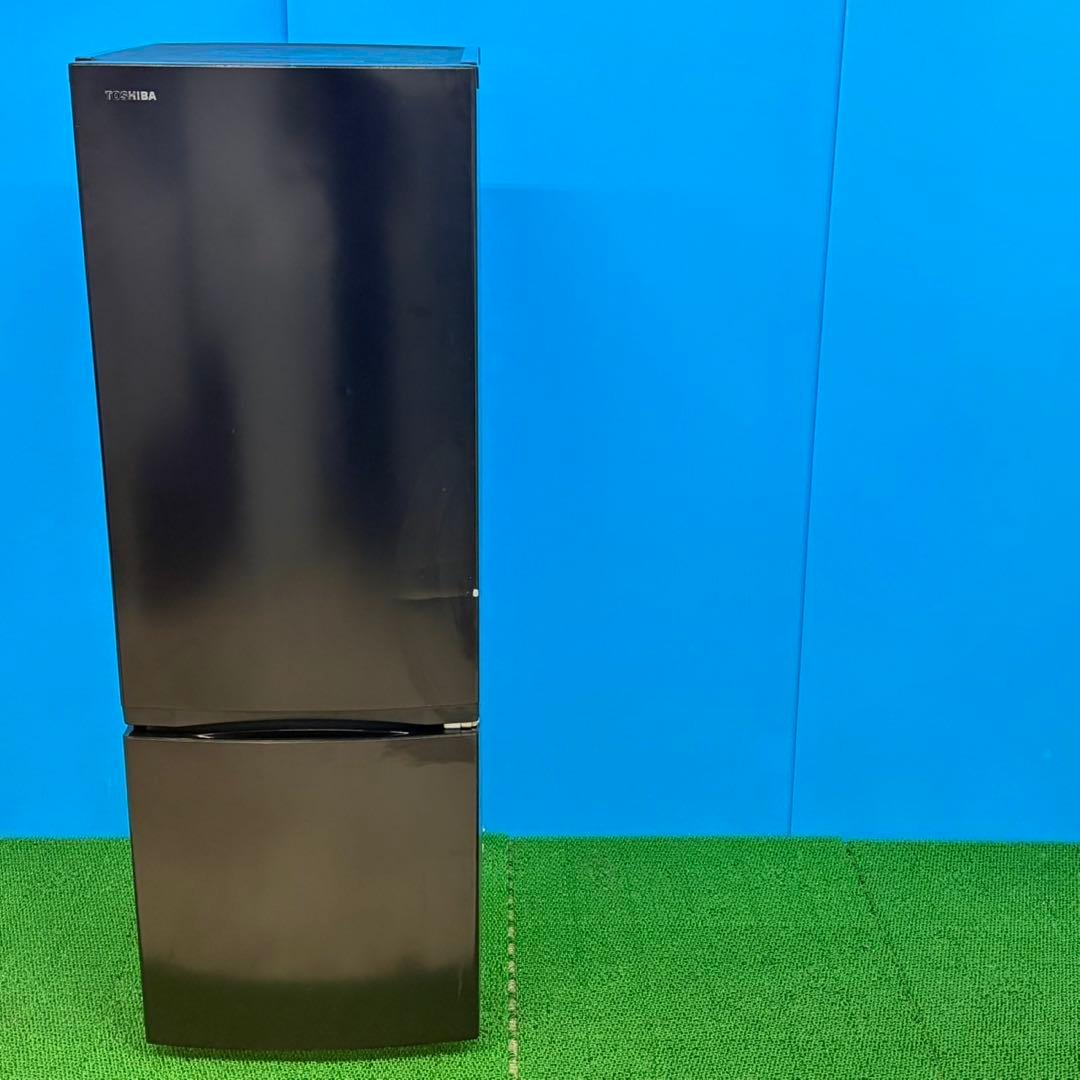 846 自炊する方にオススメです！東芝冷蔵庫　170L 小型　一人暮らし　右開き