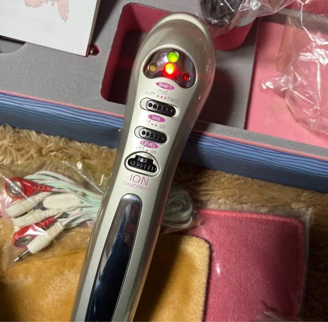 美顔器 ミューフル　美顔機 セルフエステ　イオントリートメント　家庭用美容器