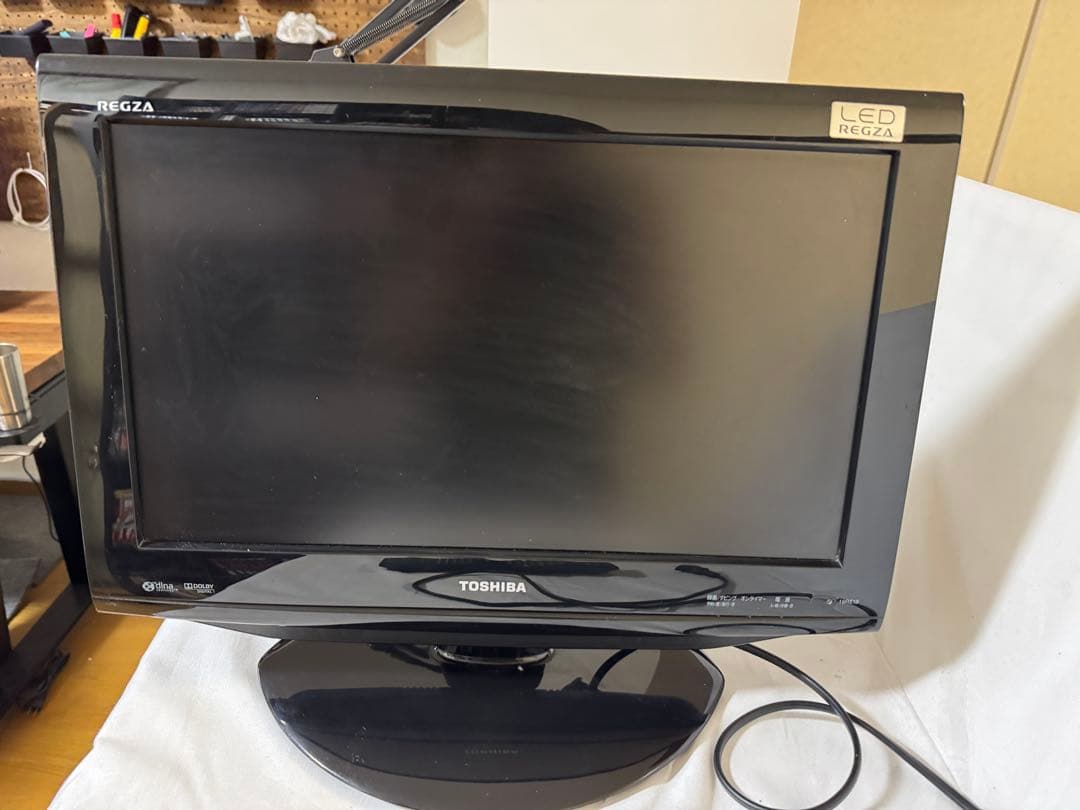 TOSHIBA REGZA 19RE1S テレビ本体　リモコン付属
