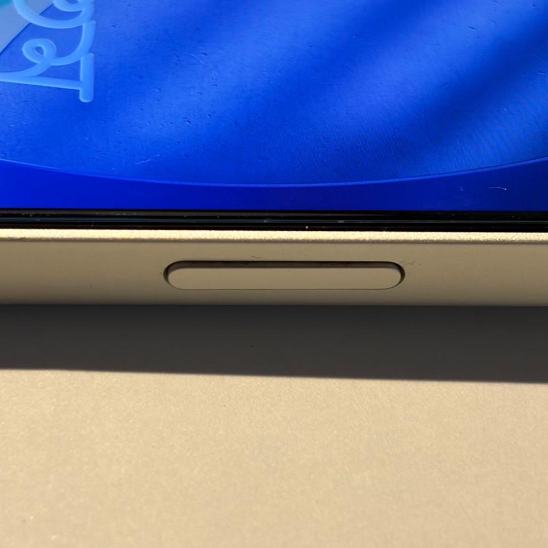 【おまけ付】Apple iPhone 13 ホワイト 本体