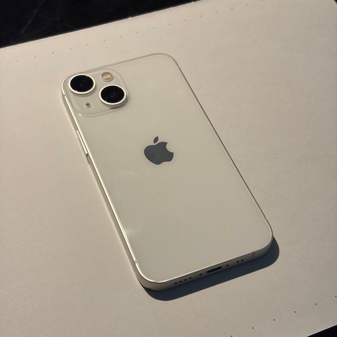 【おまけ付】Apple iPhone 13 ホワイト 本体