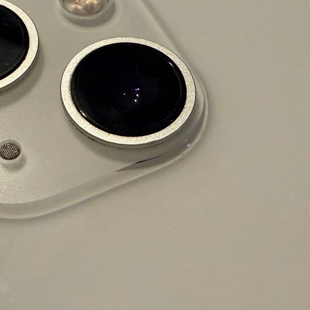 【おまけ付】Apple iPhone 13 ホワイト 本体