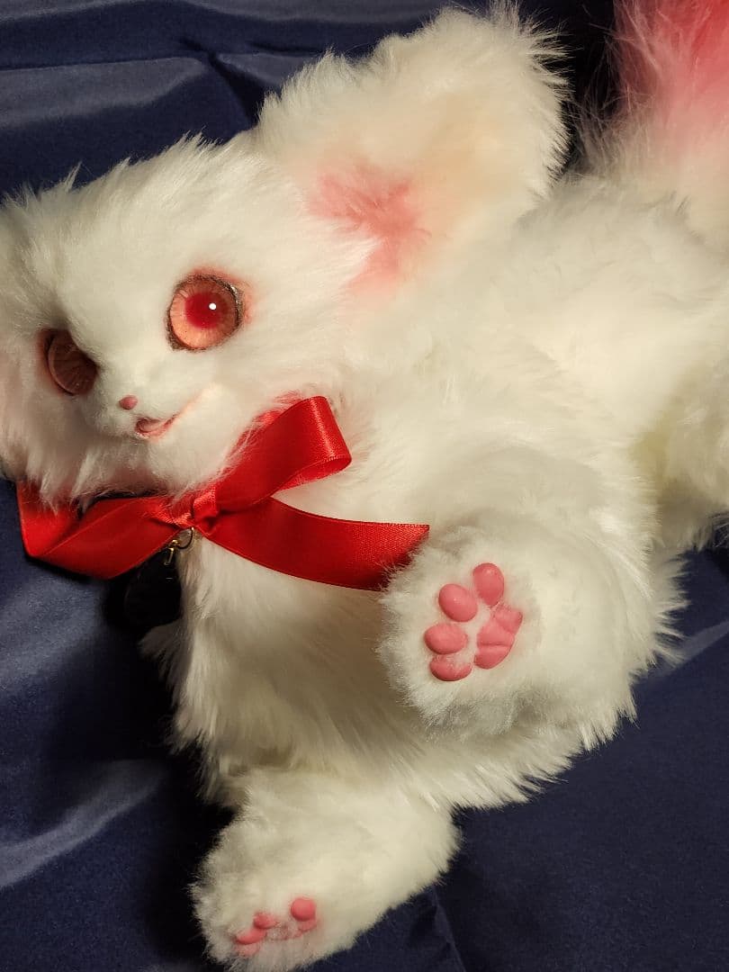アートドール　赤い鉱石の守護幻獣　ぬいぐるみ