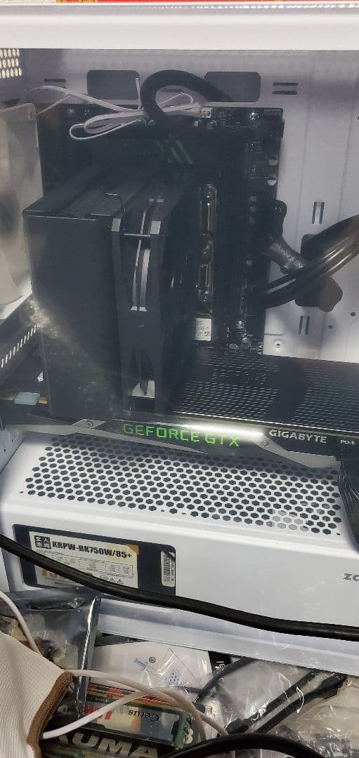 た*い様 【ケース新品】Xeon(18C36T)メモリ16GB GTX1070