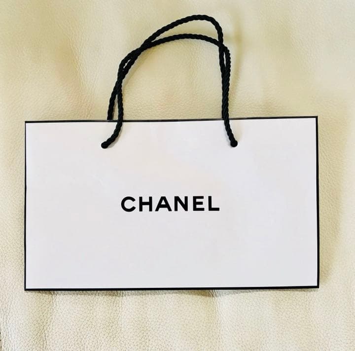 ✨値下 新品！ CHANELラ クレーム マンリッシュハンドクリーム50ml
