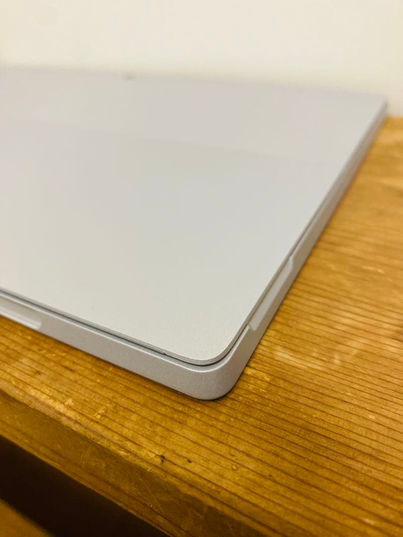 Microsoft Surface Pro 4 メモリ：8GB SSD256GB